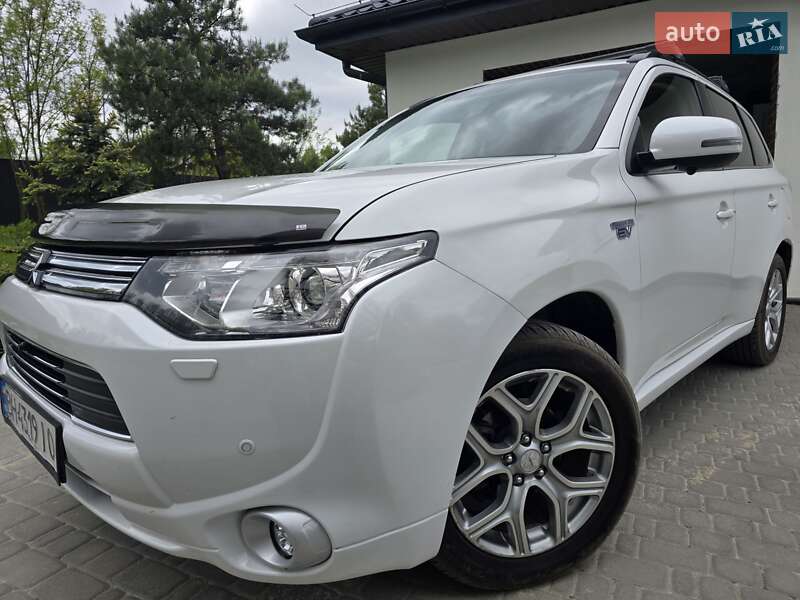 Mitsubishi Outlander 2014