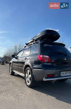 Позашляховик / Кросовер Mitsubishi Outlander 2005 в 