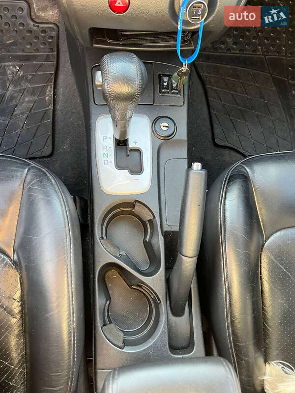 Позашляховик / Кросовер Mitsubishi Outlander 2005 в Києві
