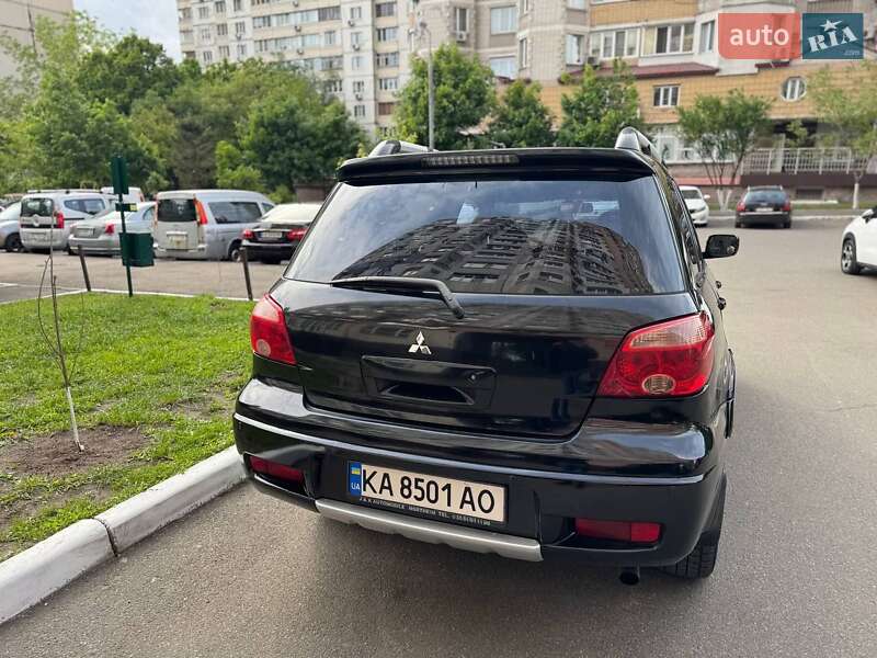 Mitsubishi Outlander 2005