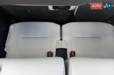 Позашляховик / Кросовер Mitsubishi Outlander 2022 в 