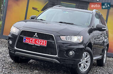 Внедорожник / Кроссовер Mitsubishi Outlander 2010 в 