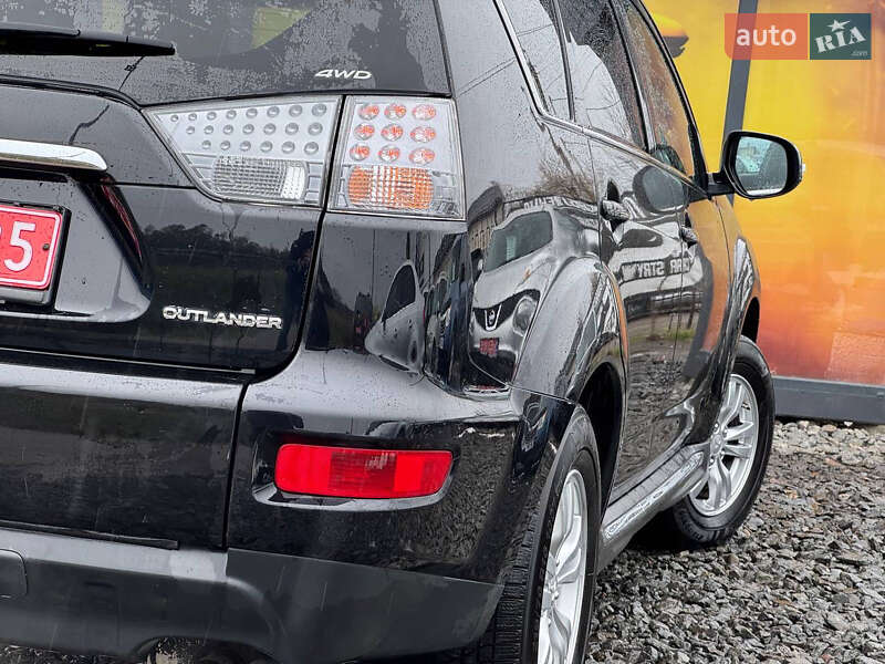 Позашляховик / Кросовер Mitsubishi Outlander 2010 в Стрию