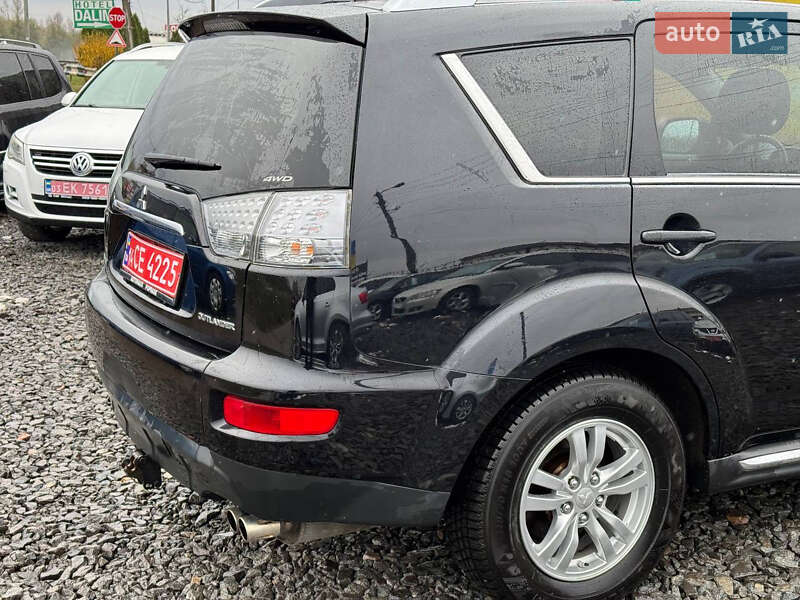 Позашляховик / Кросовер Mitsubishi Outlander 2010 в Стрию