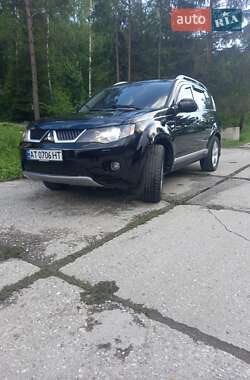 Внедорожник / Кроссовер Mitsubishi Outlander 2008 в 