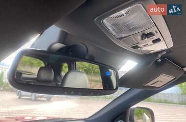 Позашляховик / Кросовер Mitsubishi Outlander 2019 в 