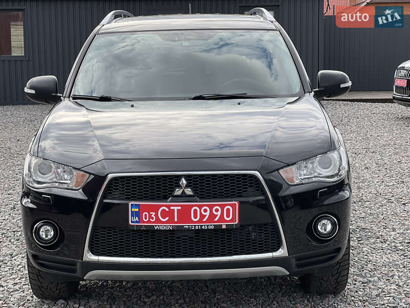Позашляховик / Кросовер Mitsubishi Outlander 2010 в 