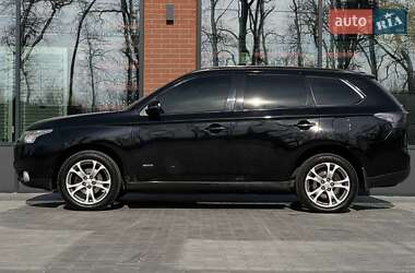 Позашляховик / Кросовер Mitsubishi Outlander 2012 в 