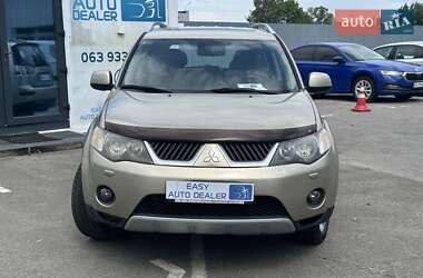Внедорожник / Кроссовер Mitsubishi Outlander 2009 в 