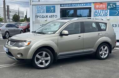 Внедорожник / Кроссовер Mitsubishi Outlander 2009 в 