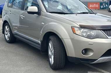 Внедорожник / Кроссовер Mitsubishi Outlander 2009 в 