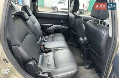 Внедорожник / Кроссовер Mitsubishi Outlander 2009 в 