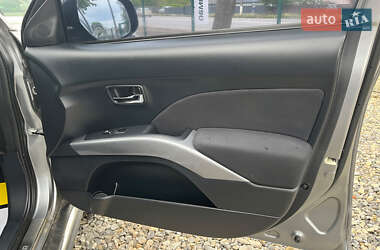 Внедорожник / Кроссовер Mitsubishi Outlander 2013 в 
