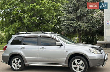 Позашляховик / Кросовер Mitsubishi Outlander 2006 в 