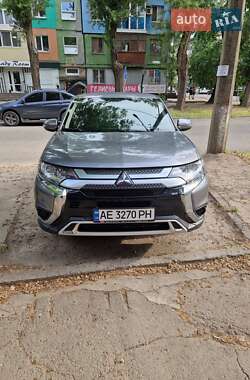 Позашляховик / Кросовер Mitsubishi Outlander 2021 в Кривому Розі