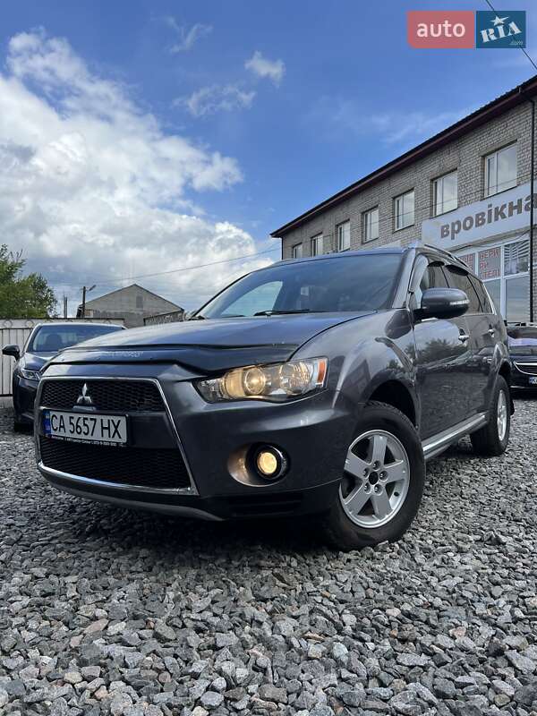 Внедорожник / Кроссовер Mitsubishi Outlander 2009 в Смеле