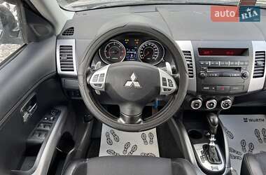 Внедорожник / Кроссовер Mitsubishi Outlander 2009 в 