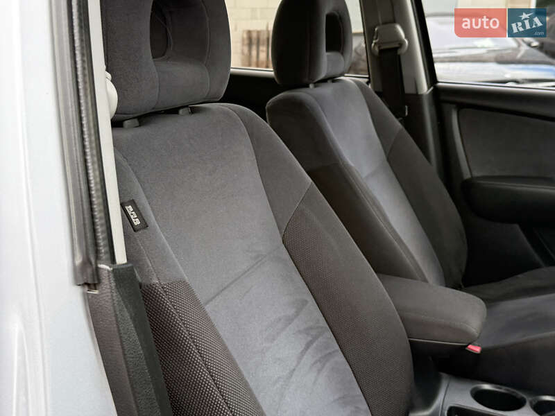 Позашляховик / Кросовер Mitsubishi Outlander 2003 в Рівному