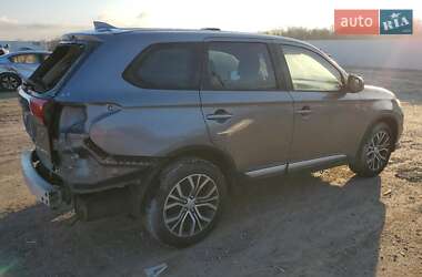 Внедорожник / Кроссовер Mitsubishi Outlander 2018 в 