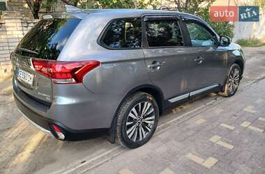 Внедорожник / Кроссовер Mitsubishi Outlander 2019 в Днепре