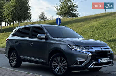 Внедорожник / Кроссовер Mitsubishi Outlander 2019 в Виннице
