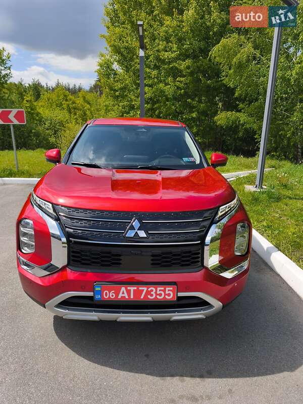 Mitsubishi Outlander 2024