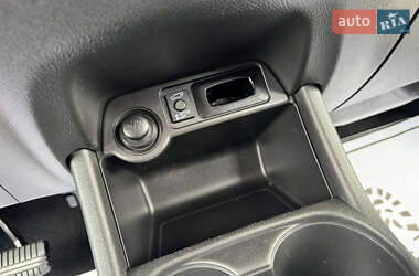Внедорожник / Кроссовер Mitsubishi Outlander 2014 в 