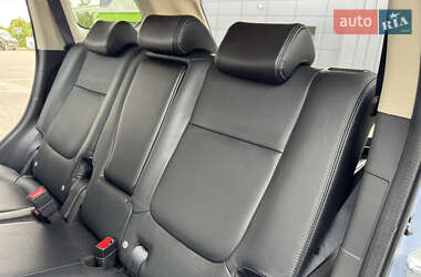 Внедорожник / Кроссовер Mitsubishi Outlander 2014 в 