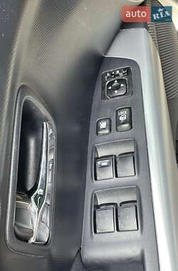 Внедорожник / Кроссовер Mitsubishi Outlander 2007 в 