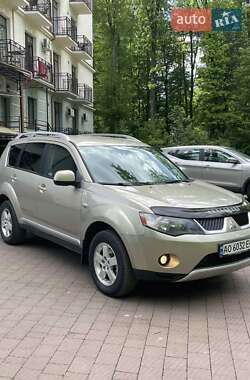 Внедорожник / Кроссовер Mitsubishi Outlander 2007 в 