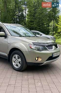 Внедорожник / Кроссовер Mitsubishi Outlander 2007 в 
