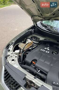 Внедорожник / Кроссовер Mitsubishi Outlander 2007 в 