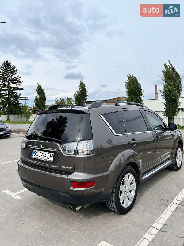 Позашляховик / Кросовер Mitsubishi Outlander 2011 в Тернополі фото 4 Позашляховик / Кросовер Mitsubishi Outlander 2011 в Тернополі