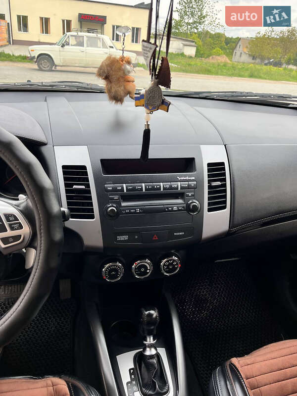 Позашляховик / Кросовер Mitsubishi Outlander 2011 в Тернополі фото 14 Позашляховик / Кросовер Mitsubishi Outlander 2011 в Тернополі