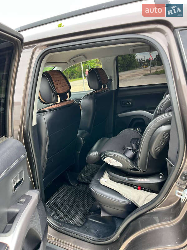 Позашляховик / Кросовер Mitsubishi Outlander 2011 в Тернополі фото 18 Позашляховик / Кросовер Mitsubishi Outlander 2011 в Тернополі