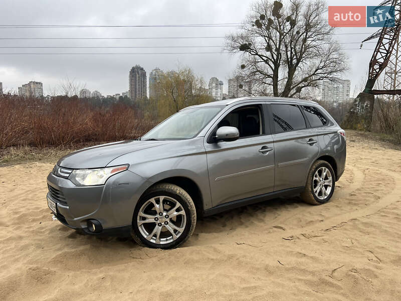Позашляховик / Кросовер Mitsubishi Outlander 2013 в Києві фото 3 Позашляховик / Кросовер Mitsubishi Outlander 2013 в Києві
