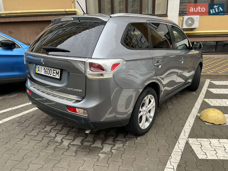 Позашляховик / Кросовер Mitsubishi Outlander 2013 в Києві фото 7 Позашляховик / Кросовер Mitsubishi Outlander 2013 в Києві