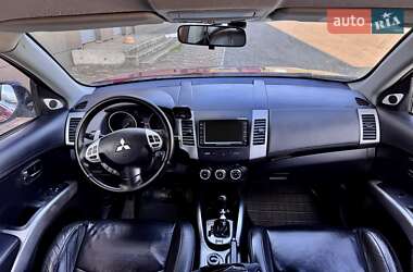 Позашляховик / Кросовер Mitsubishi Outlander 2010 в 
