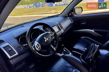 Позашляховик / Кросовер Mitsubishi Outlander 2010 в 