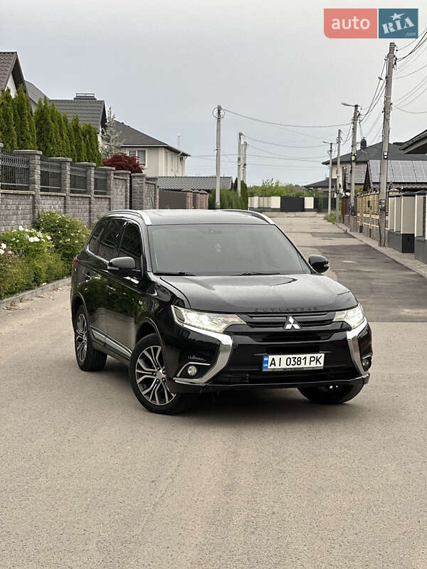 Позашляховик / Кросовер Mitsubishi Outlander 2015 в Білій Церкві