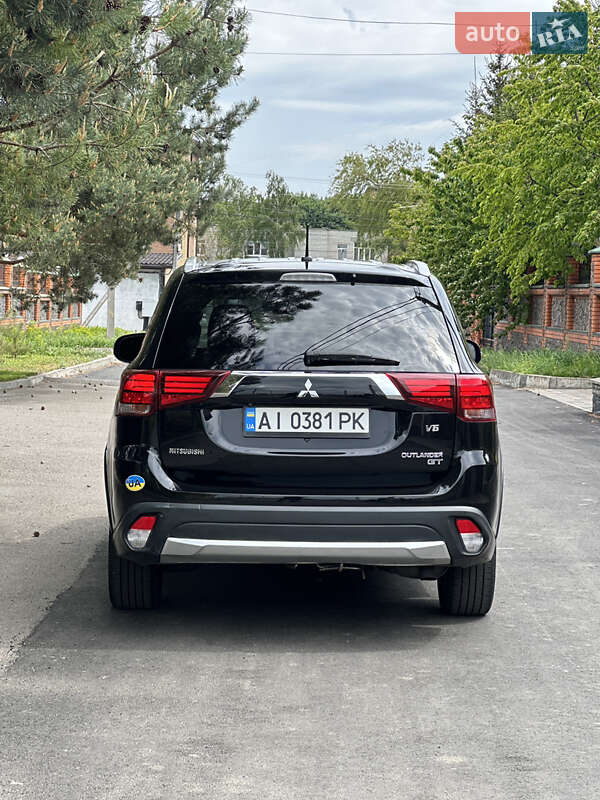Позашляховик / Кросовер Mitsubishi Outlander 2015 в Білій Церкві