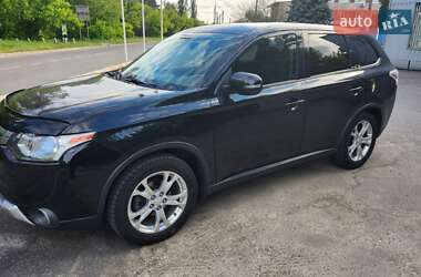 Внедорожник / Кроссовер Mitsubishi Outlander 2014 в Киеве