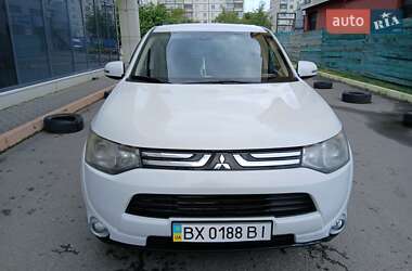 Внедорожник / Кроссовер Mitsubishi Outlander 2012 в Черновцах
