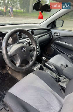 Внедорожник / Кроссовер Mitsubishi Outlander 2008 в 