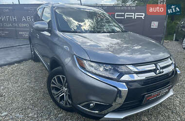 Внедорожник / Кроссовер Mitsubishi Outlander 2018 в 