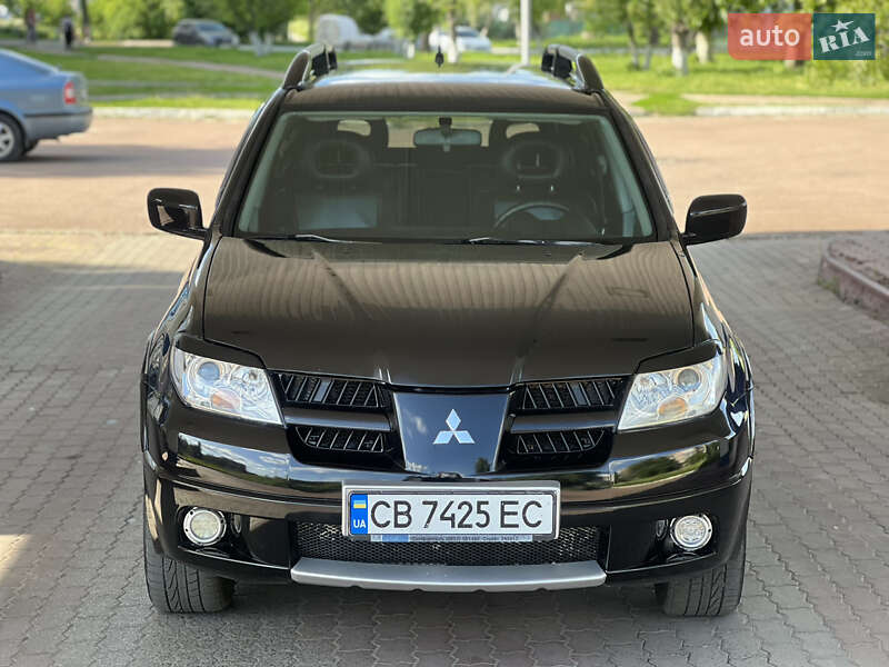 Внедорожник / Кроссовер Mitsubishi Outlander 2006 в 