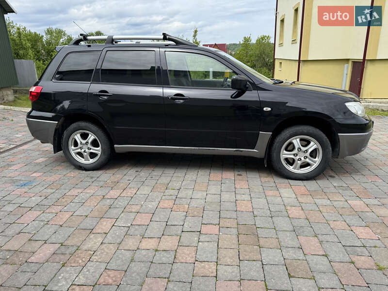 Внедорожник / Кроссовер Mitsubishi Outlander 2006 в Надворной