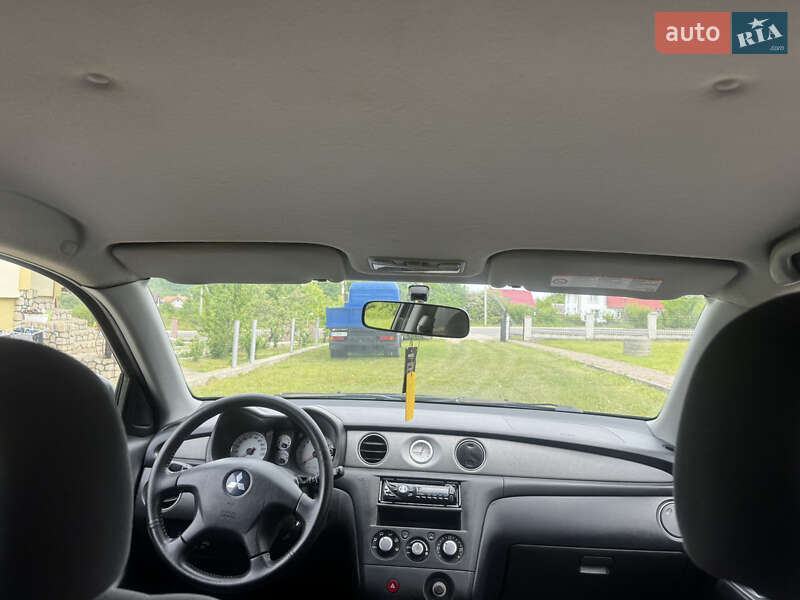 Внедорожник / Кроссовер Mitsubishi Outlander 2006 в Надворной