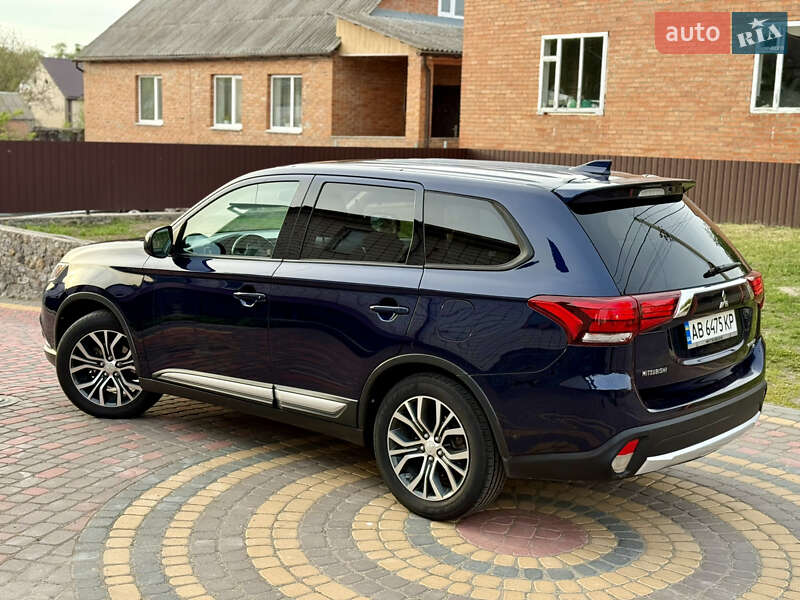 Внедорожник / Кроссовер Mitsubishi Outlander 2017 в Виннице
