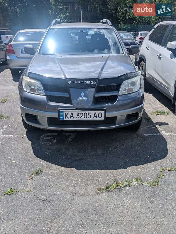 Позашляховик / Кросовер Mitsubishi Outlander 2009 в Києві